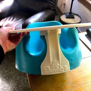 Bumbo seat with tray